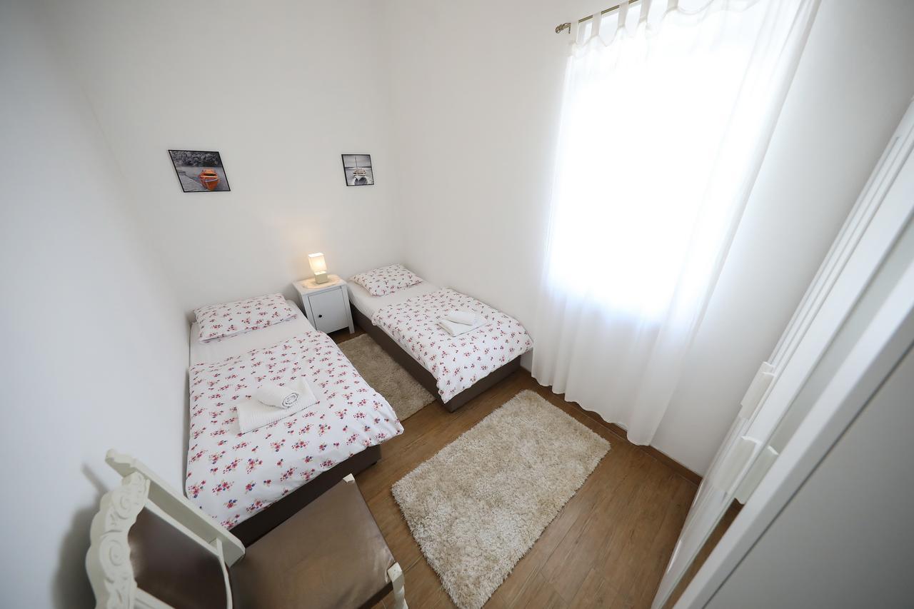 Apartments Mirakul Zadar Eksteriør bilde